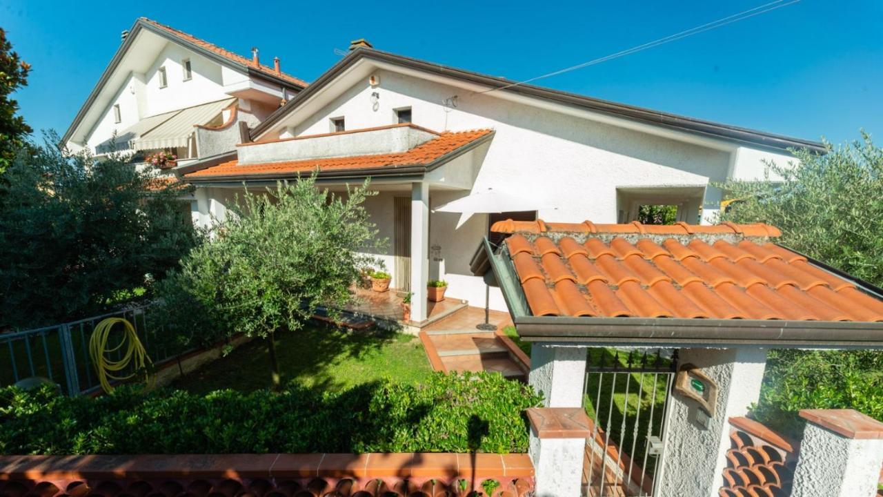 B&B Il Girasole Ortonovo エクステリア 写真