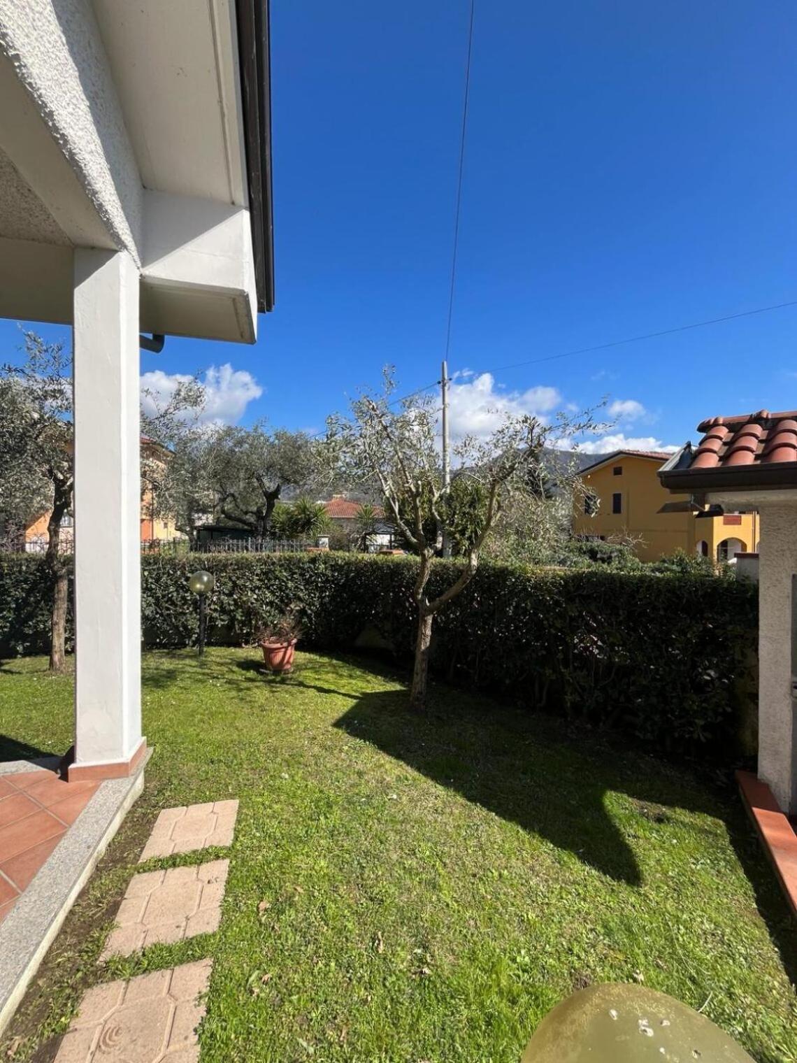 B&B Il Girasole Ortonovo エクステリア 写真