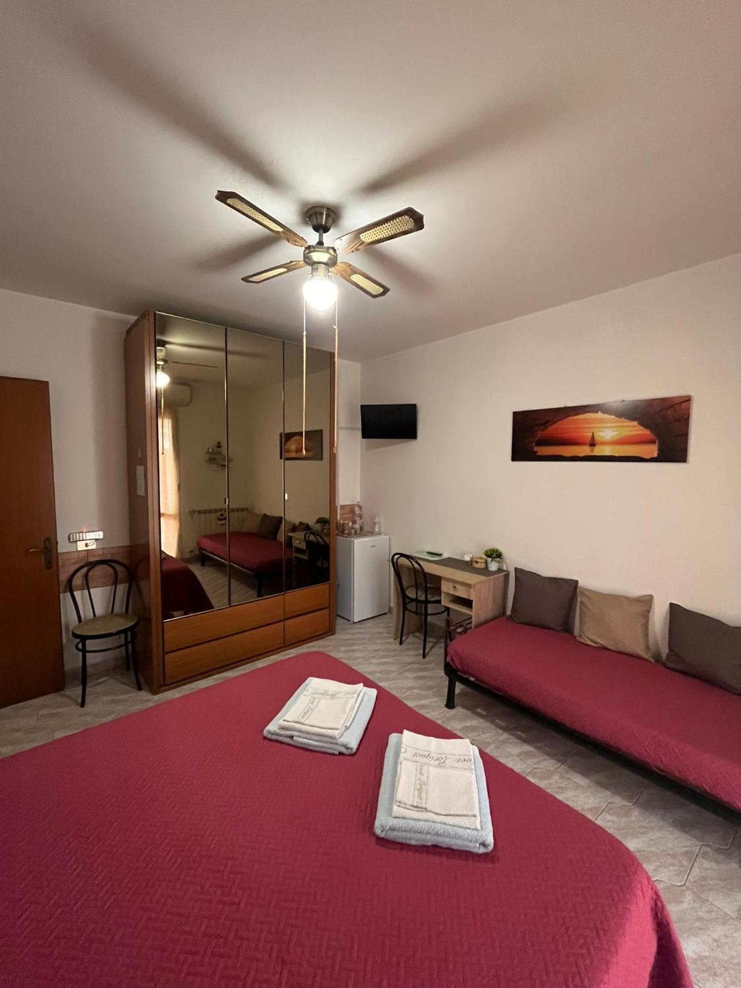 B&B Il Girasole Ortonovo エクステリア 写真
