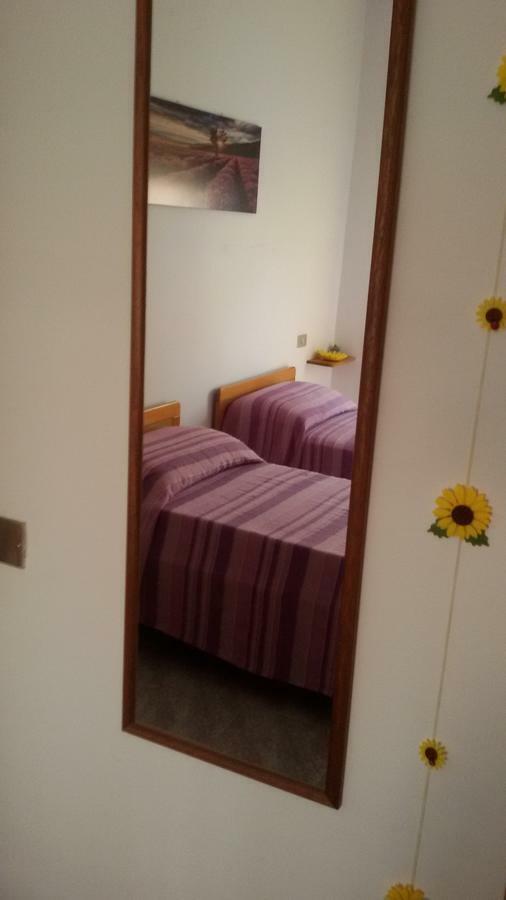 B&B Il Girasole Ortonovo エクステリア 写真